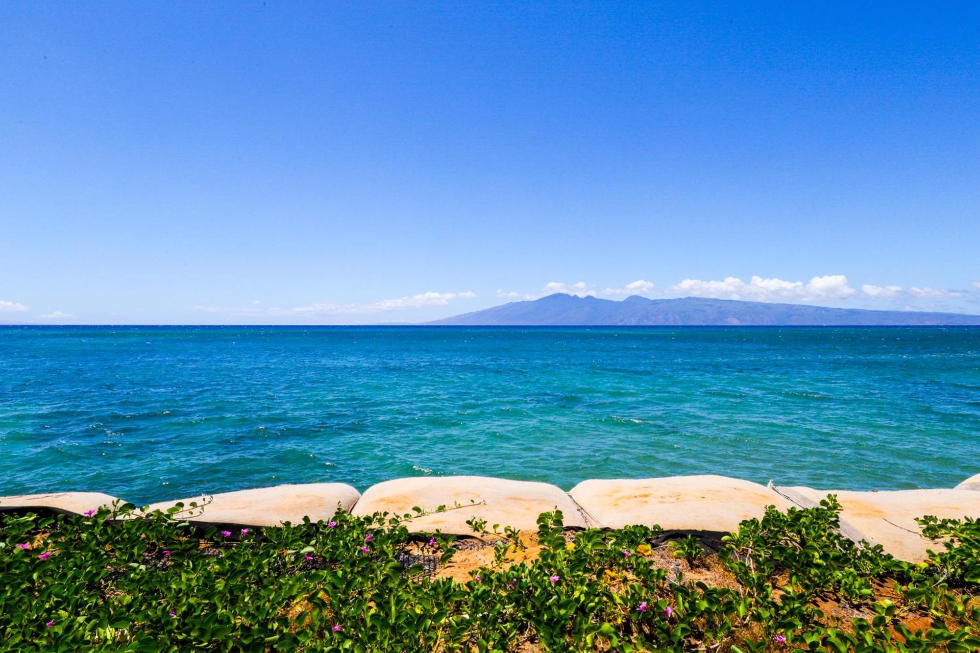 Hololani Resort Kahana Екстериор снимка