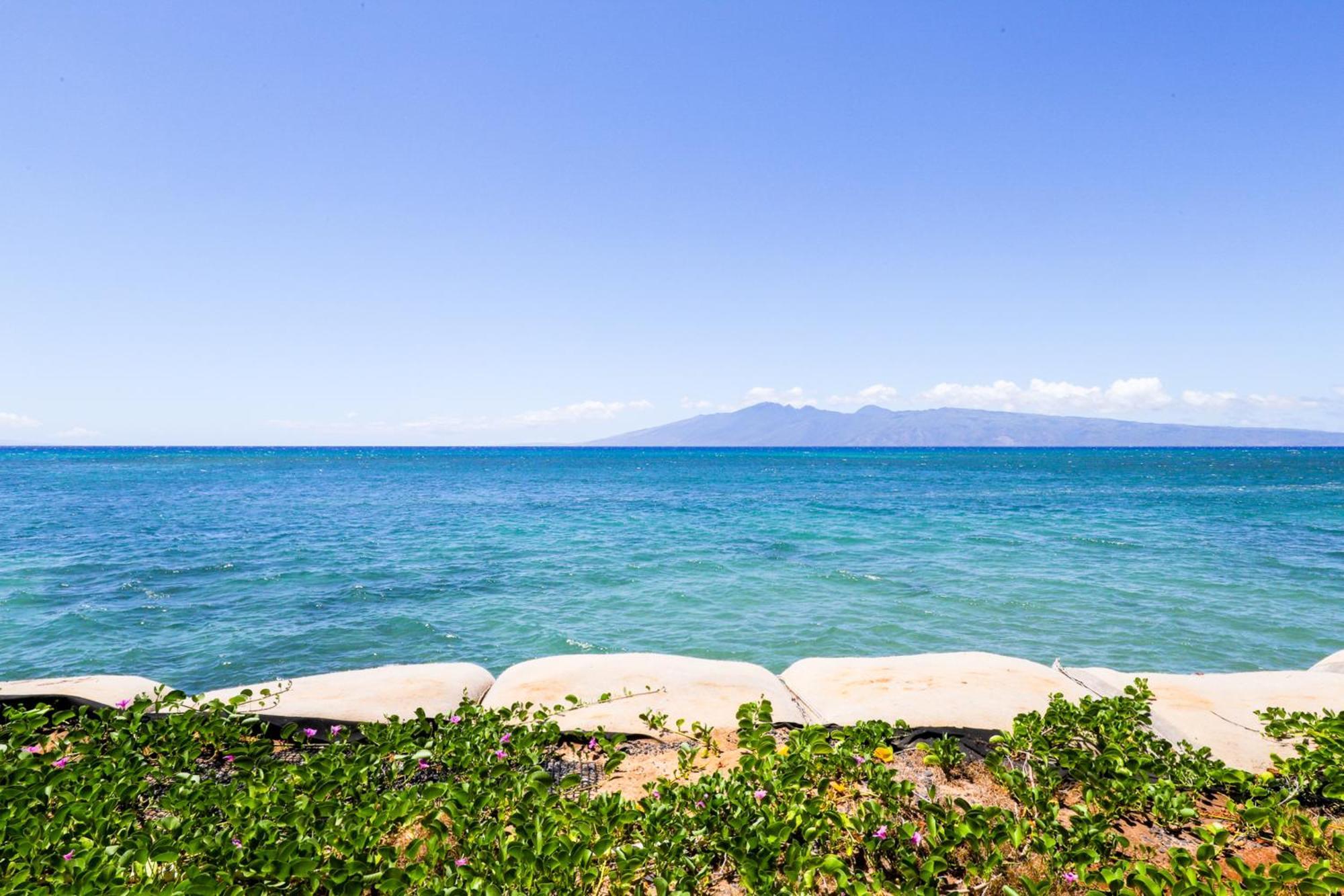 Hololani Resort Kahana Екстериор снимка